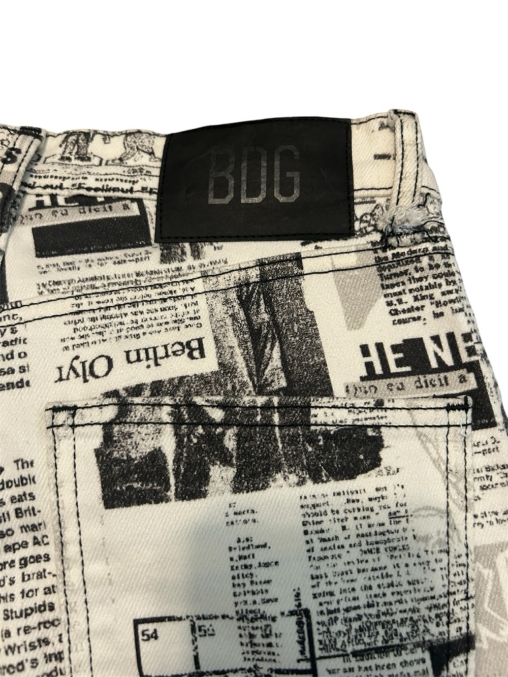 Urban Outfitters BDG newspaper print bengaline low-rise flare trousers - Picture 6 of 11